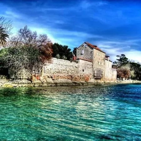 Deer Kastela
